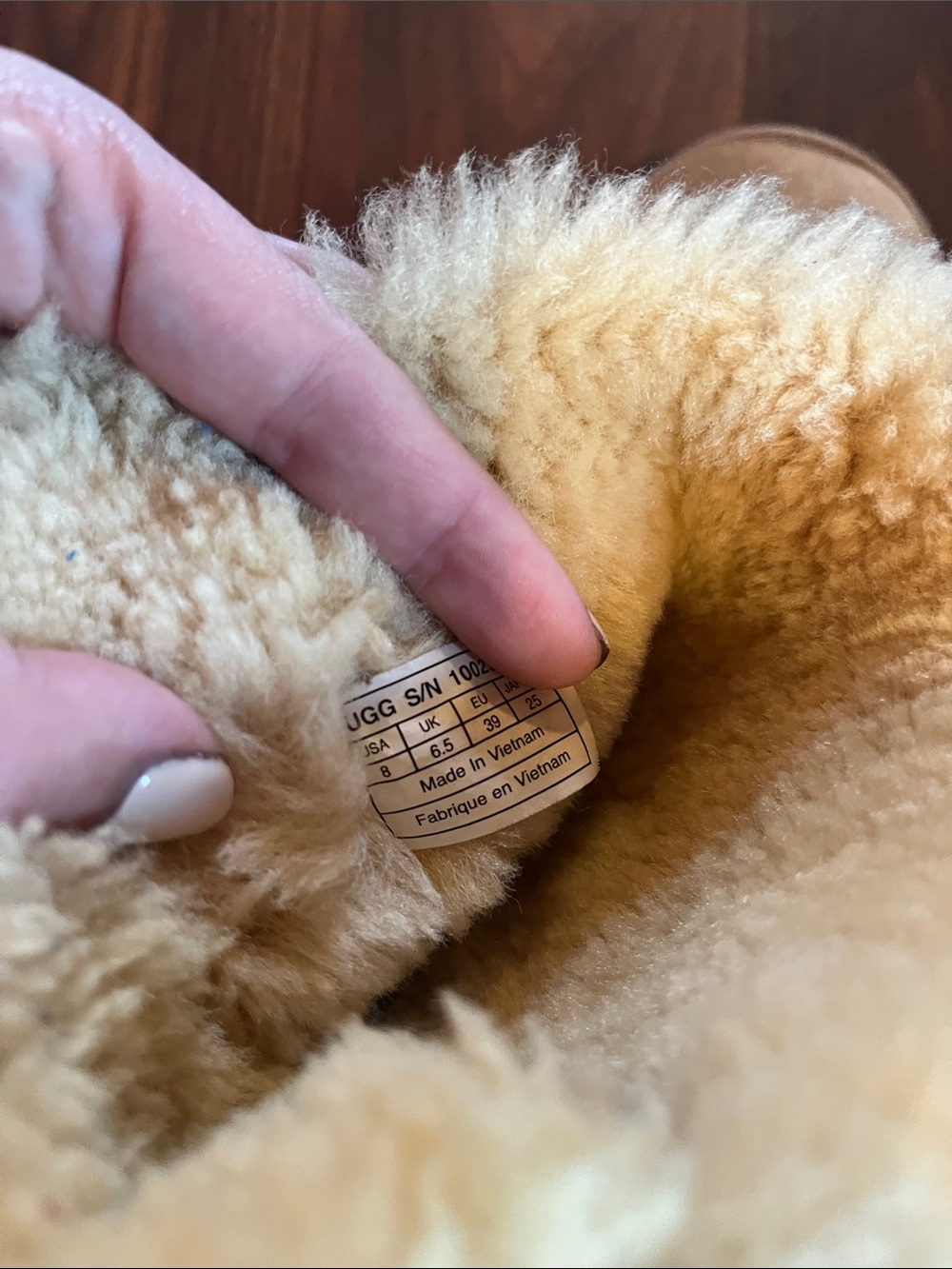 Bailey Bow Uggs - Picture 5 of 5